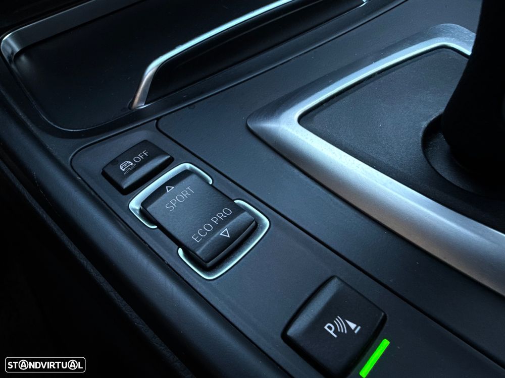 BMW 318 d Touring Advantage Auto - 27