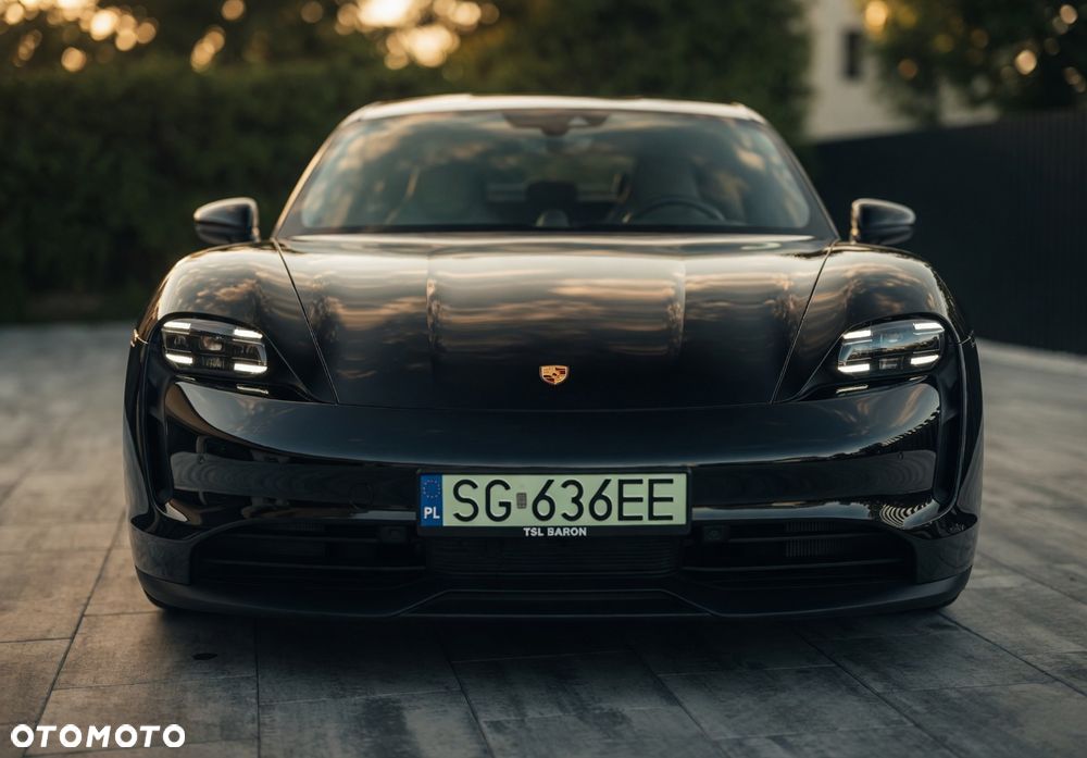 Porsche Taycan - 23