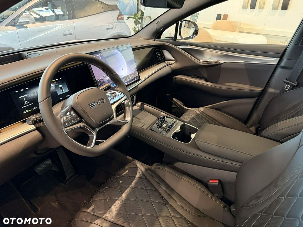 BYD Sealion 7 - 9