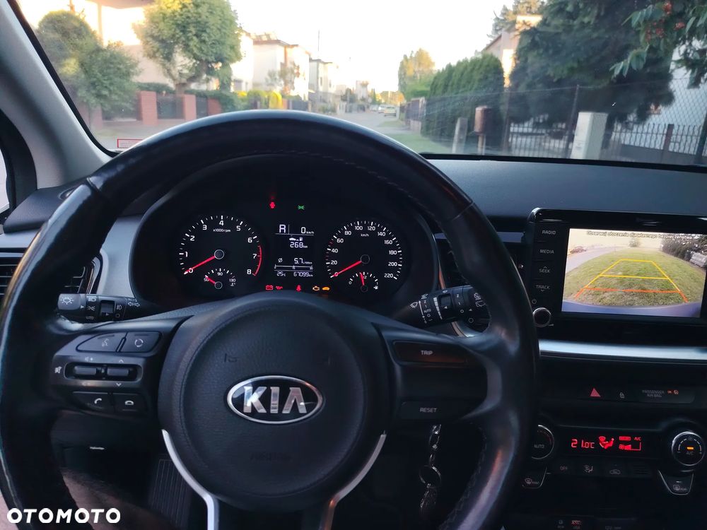 Kia Stonic 1.2 L - 8