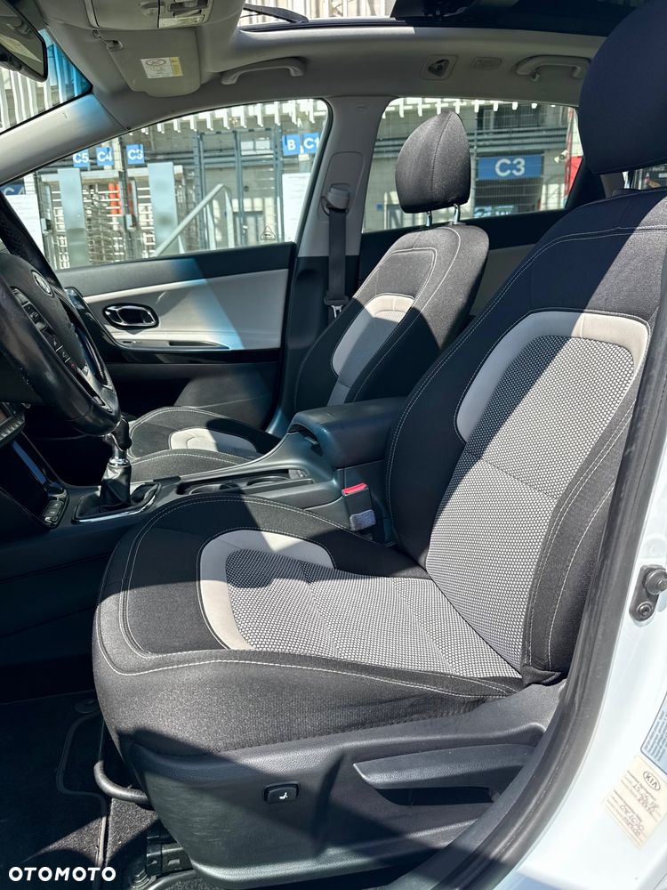 Kia Ceed 1.6 CRDi 128 Platinum Edition - 20