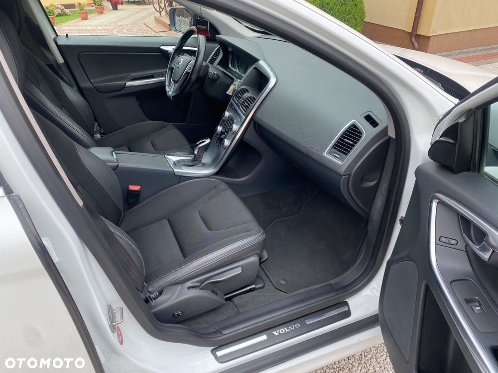 Volvo XC 60 D3 Kinetic - 40