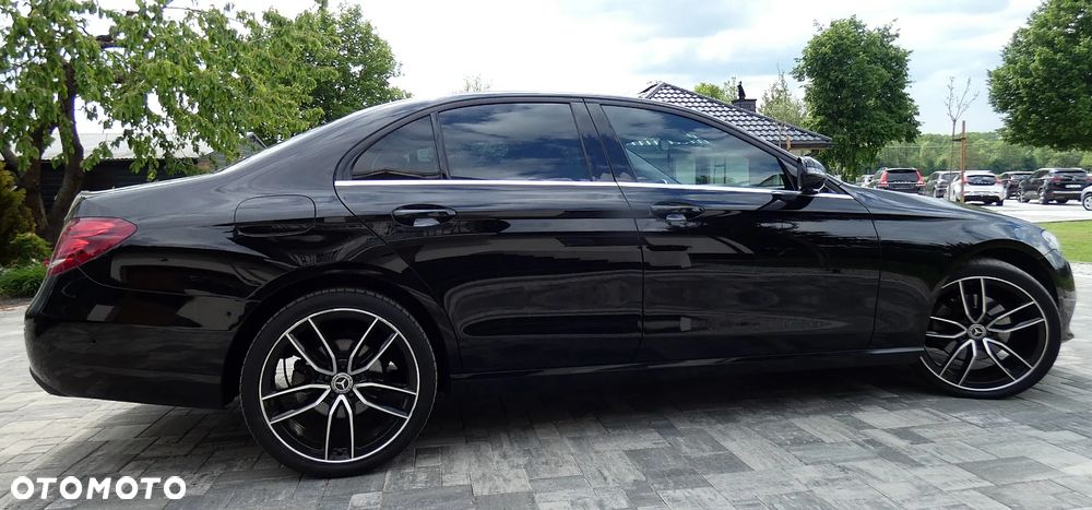 Mercedes-Benz Klasa E 220 d 4-Matic Business Edition 9G-TRONIC - 5