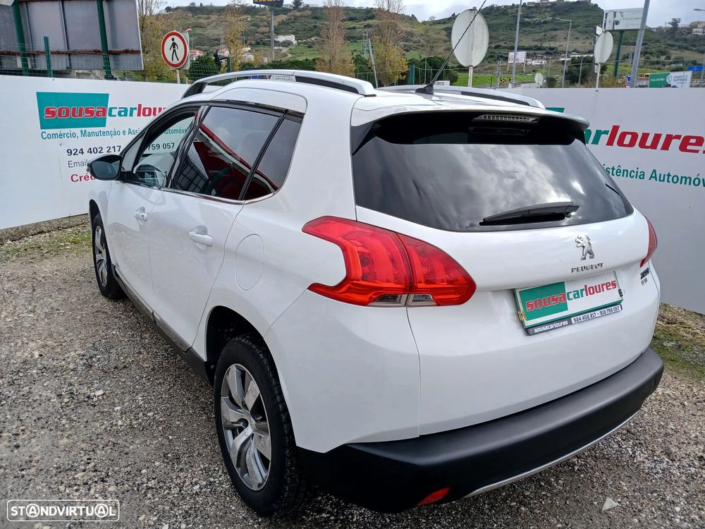 Peugeot 2008 1.2 PureTech Style - 13