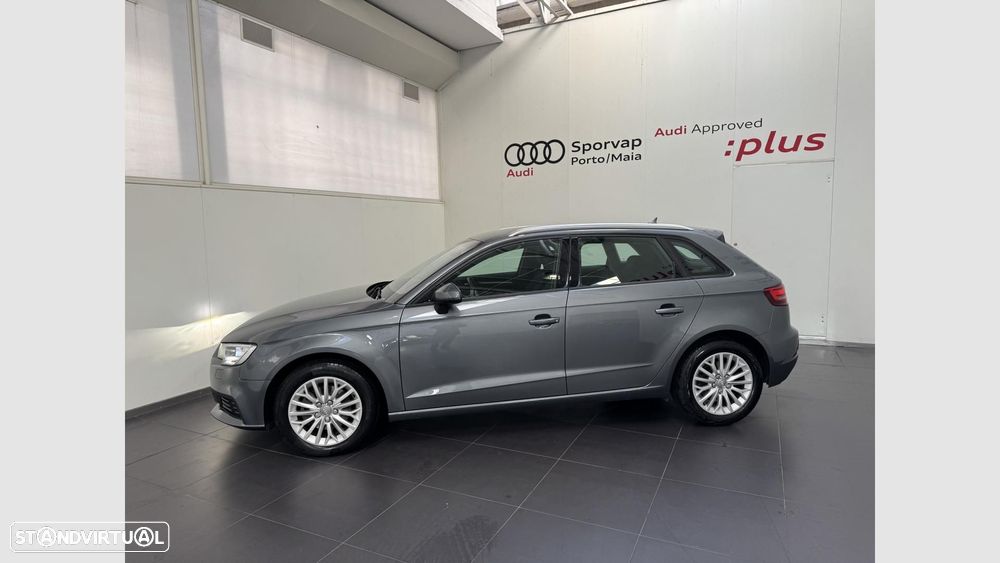 Audi A3 Sportback 1.6 TDI Design - 6