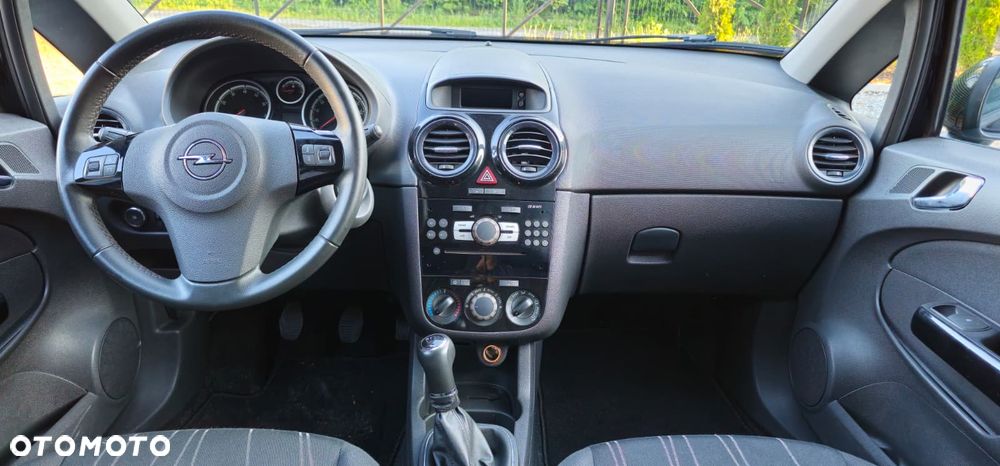 Opel Corsa 1.2 16V Innovation - 10