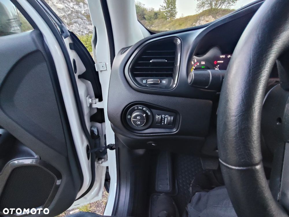 Jeep Renegade 1.3 T-GDI 4xe Automatik S - 24
