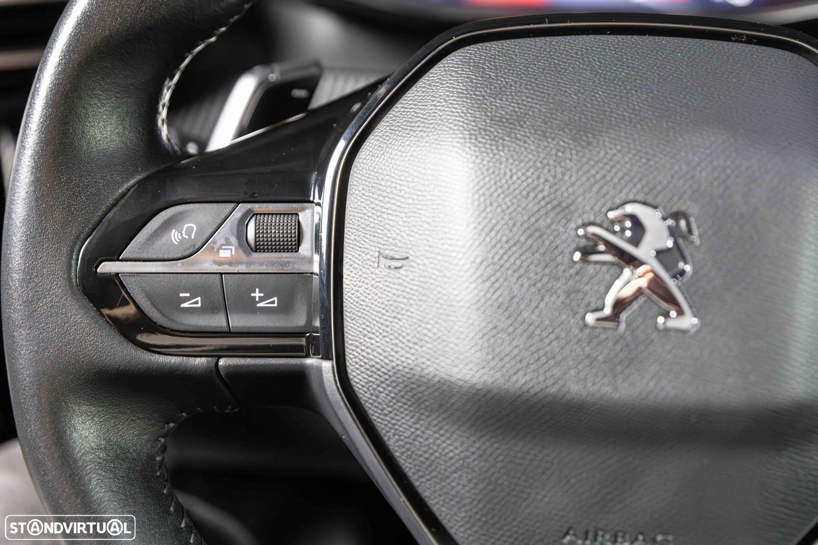 Peugeot 2008 1.2 PureTech Allure Pack EAT8 - 11