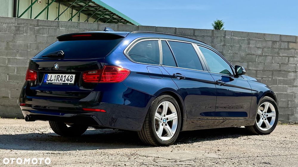 BMW Seria 3 318d DPF Touring Edition Exclusive - 20