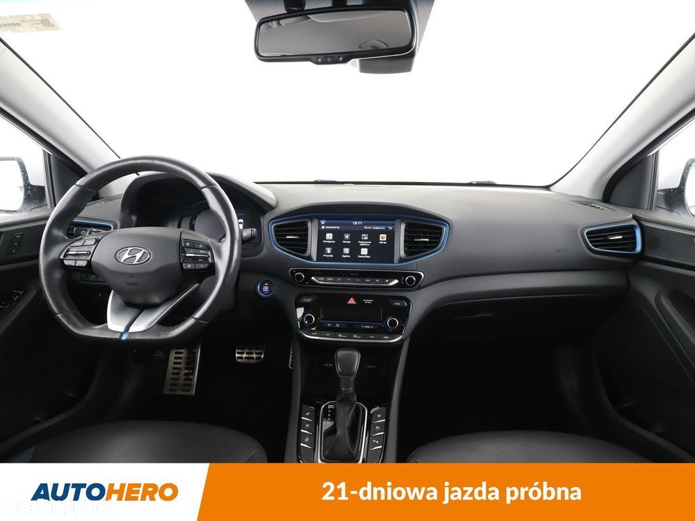 Hyundai IONIQ - 13
