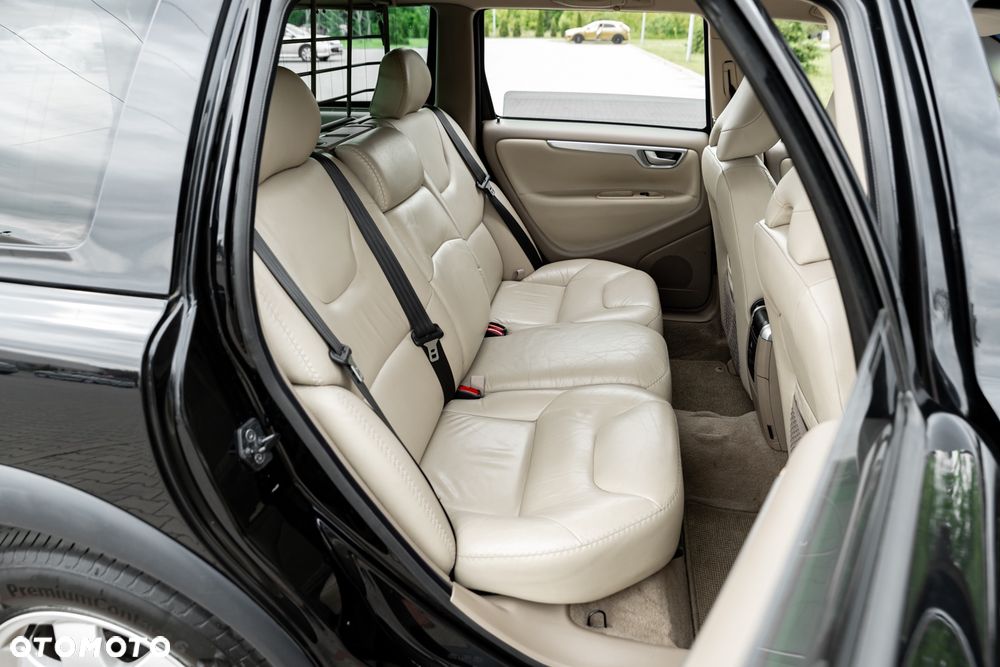 Volvo XC 70 AWD Momentum - 7