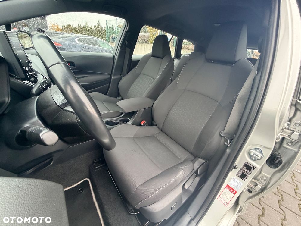 Toyota Corolla 1.8 Hybrid Executive - 12