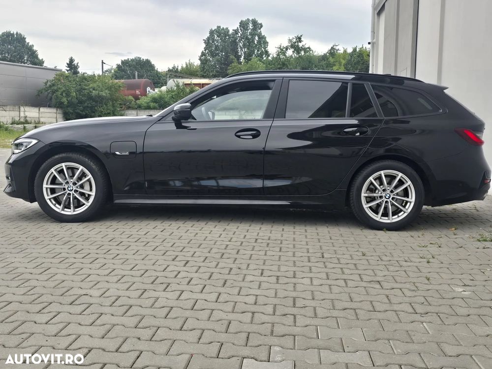 BMW Seria 3 330e xDrive AT PHEV - 12