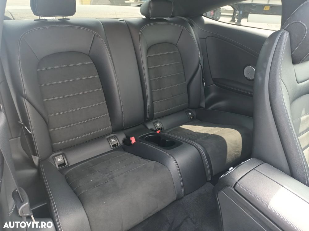 Mercedes-Benz C 220 d 4MATIC 9G-TRONIC AMG Line - 24