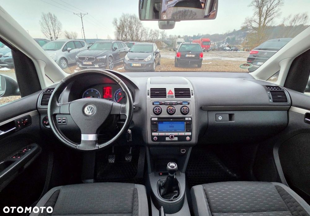 Volkswagen Touran - 7