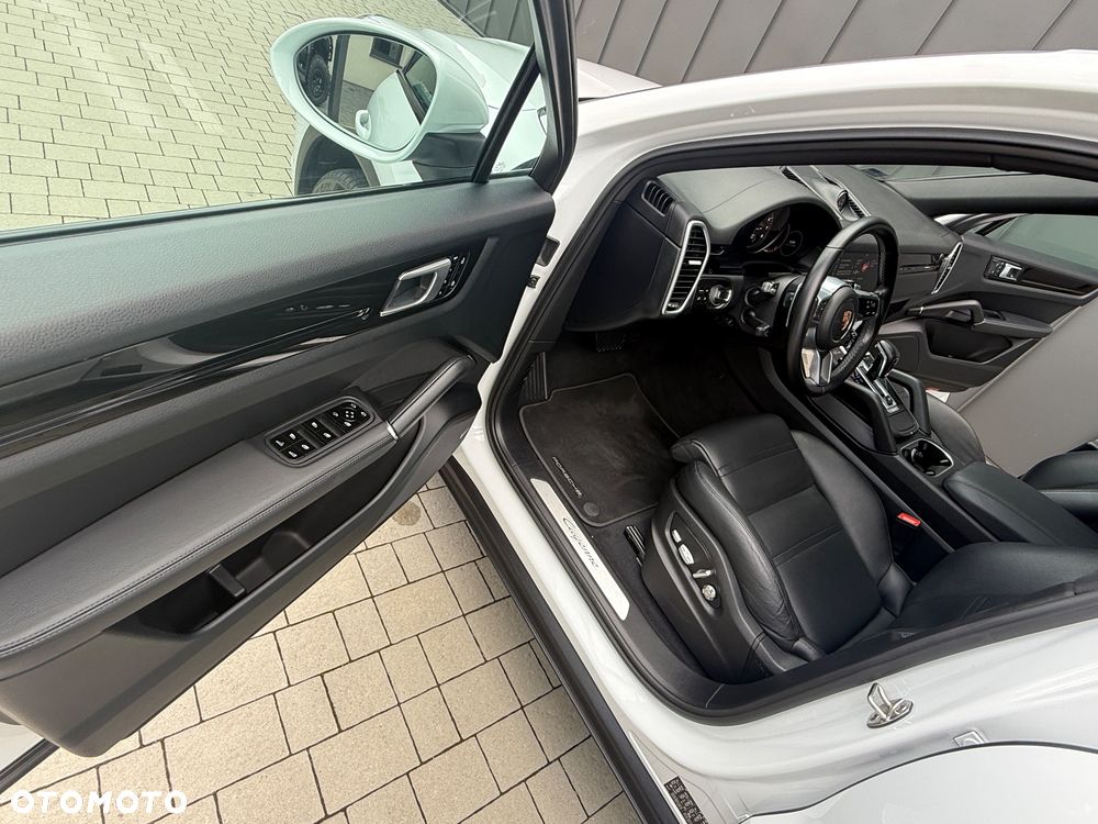 Porsche Cayenne Platinum Edition - 22