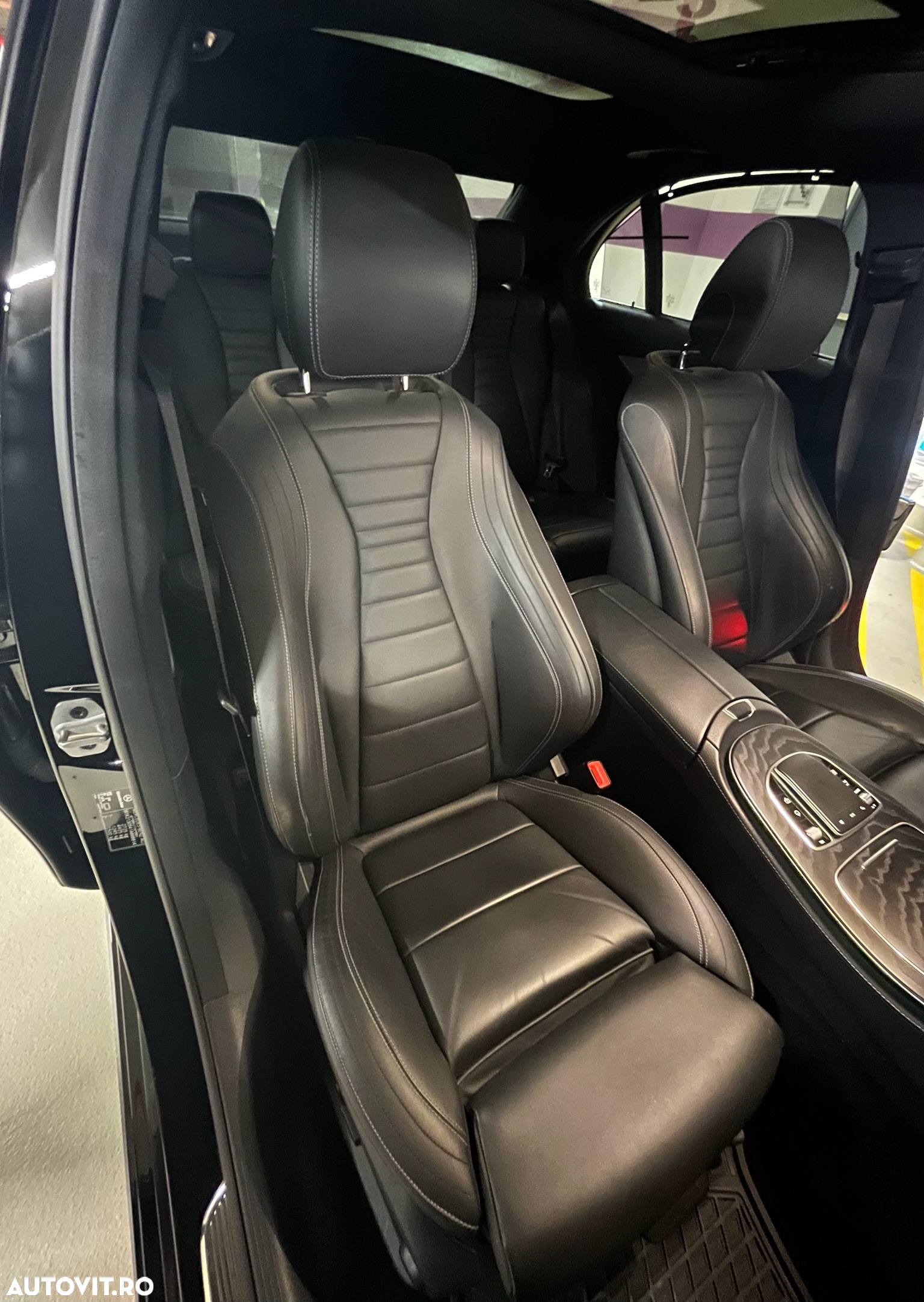Mercedes-Benz E 300 4MATIC Aut. - 17