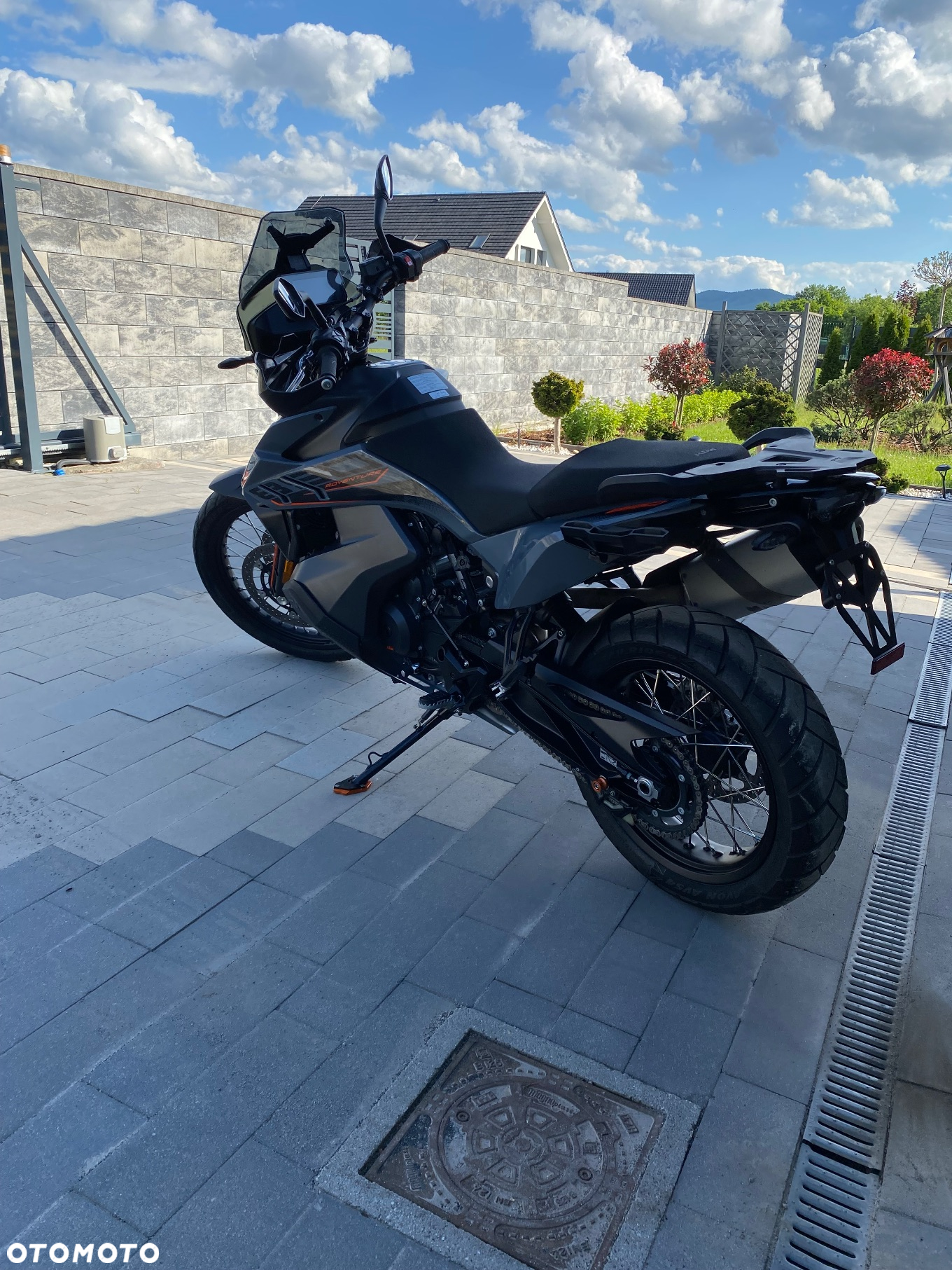 KTM Adventure - 10