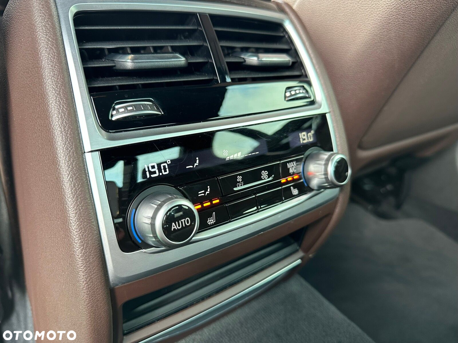 BMW Seria 7 - 37