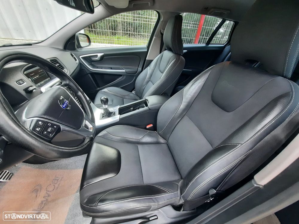 Volvo V60 1.6 D2 Drive R-Design Start/Stop - 25