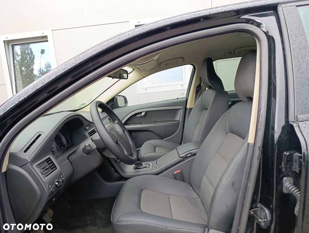 Volvo V70 2.0 - 15