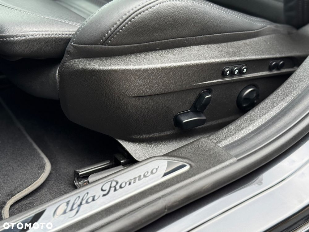 Alfa Romeo Giulia 2.0 Turbo Veloce Q4 - 29