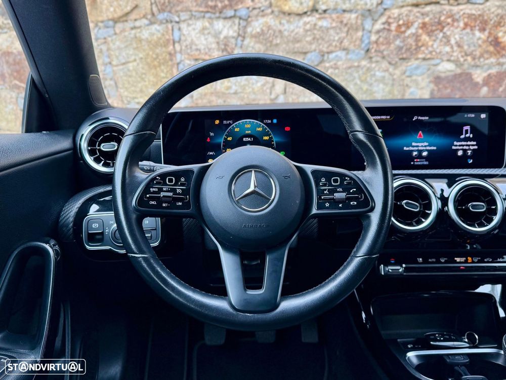 Mercedes-Benz CLA 180 - 30