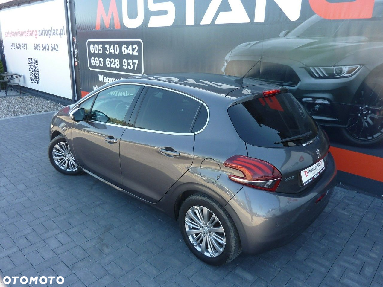 Peugeot 208 - 7