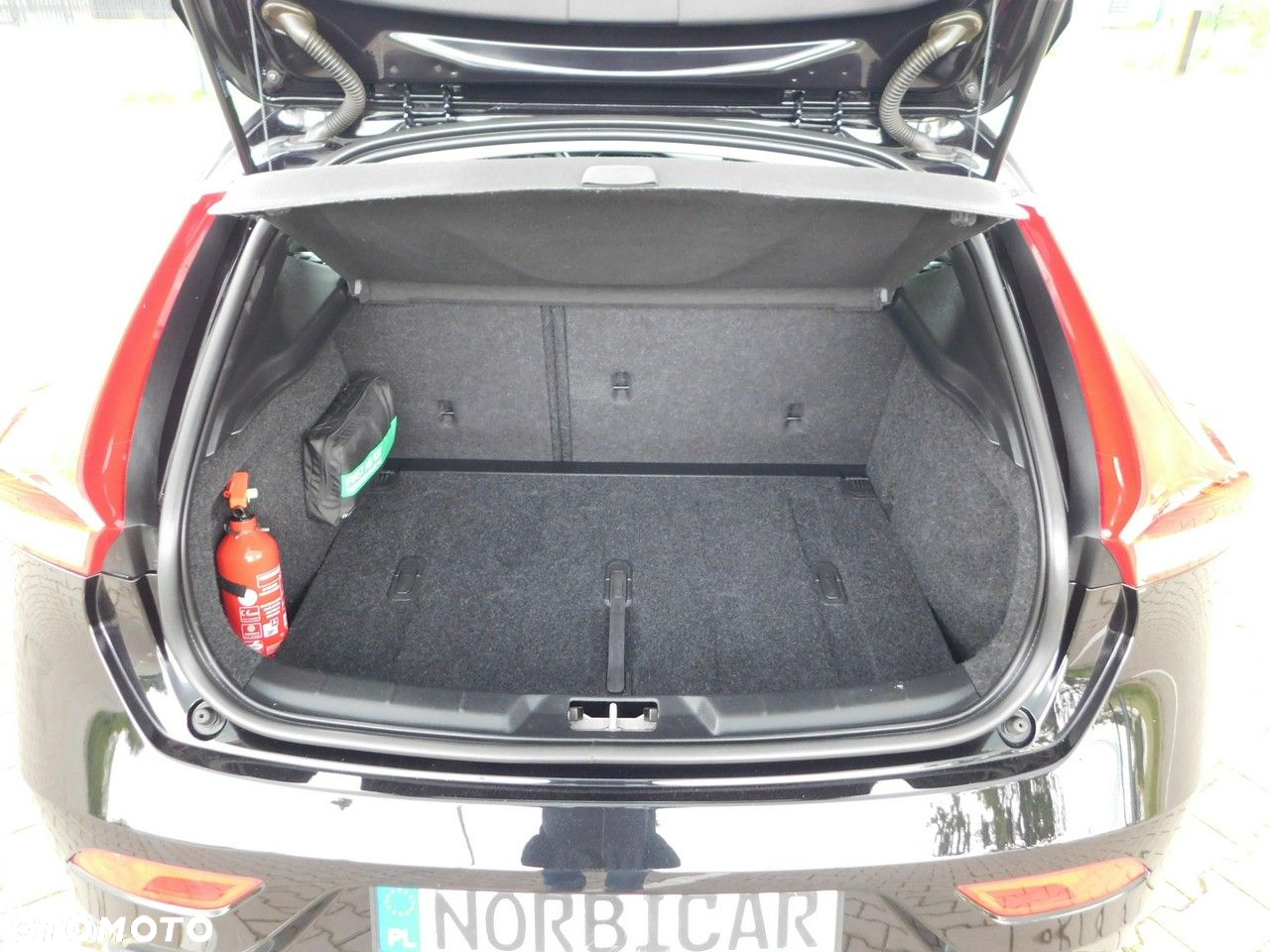 Volvo V40 - 18