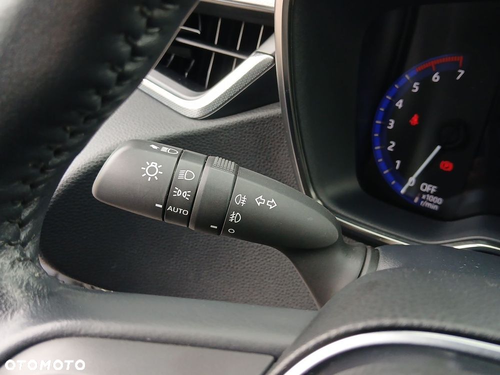 Toyota Corolla 1.8 Hybrid GPF Executive - 27