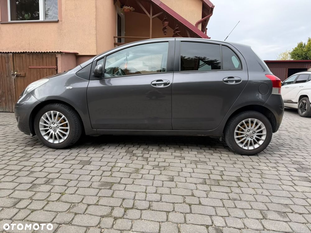 Toyota Yaris - 7