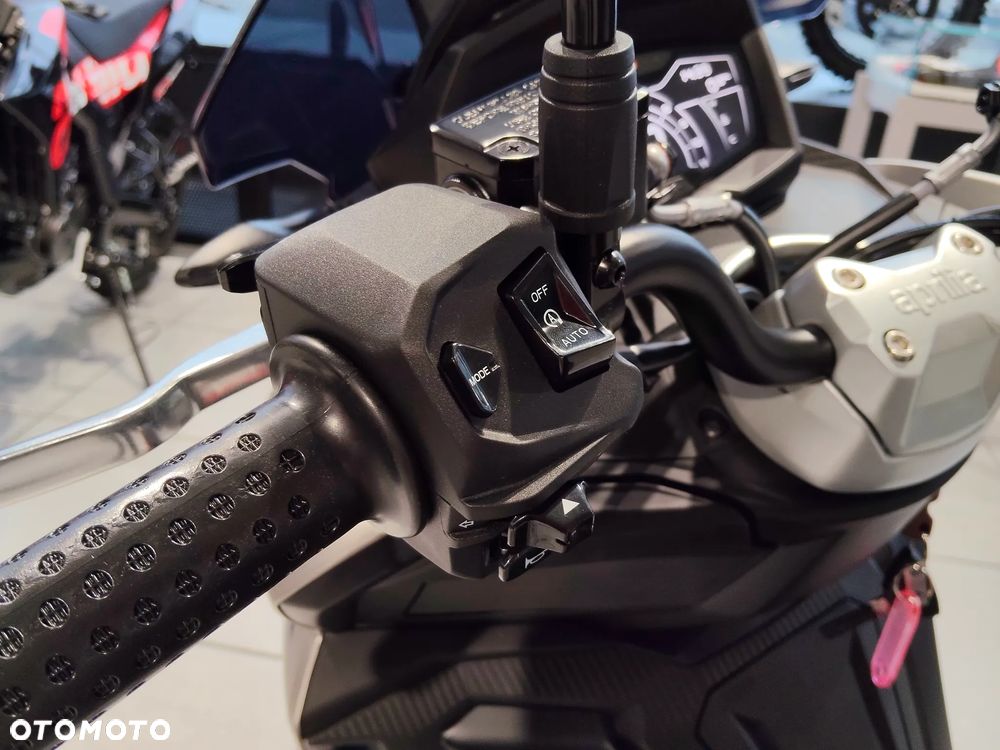 Aprilia SR - 11