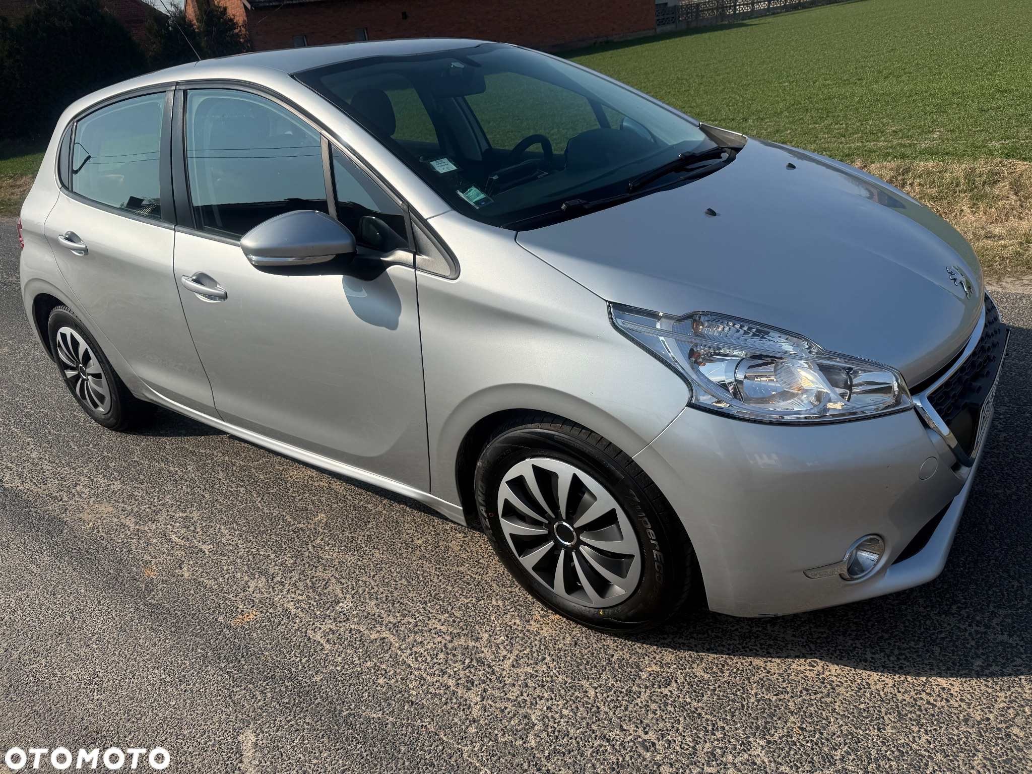 Peugeot 208 - 2