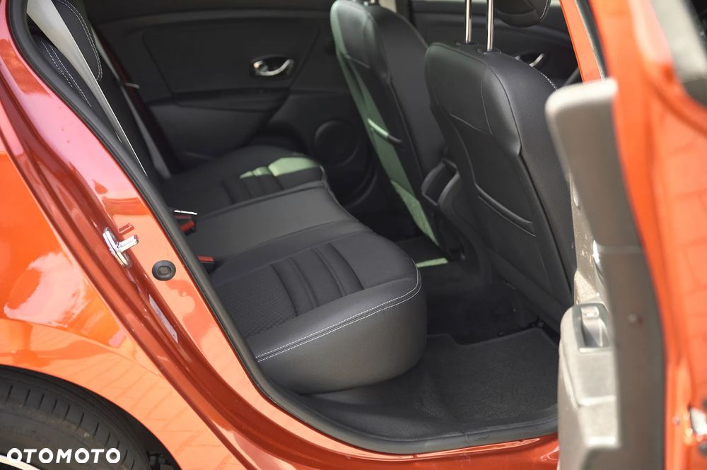 Renault Megane ENERGY dCi 130 BOSE EDITION - 16