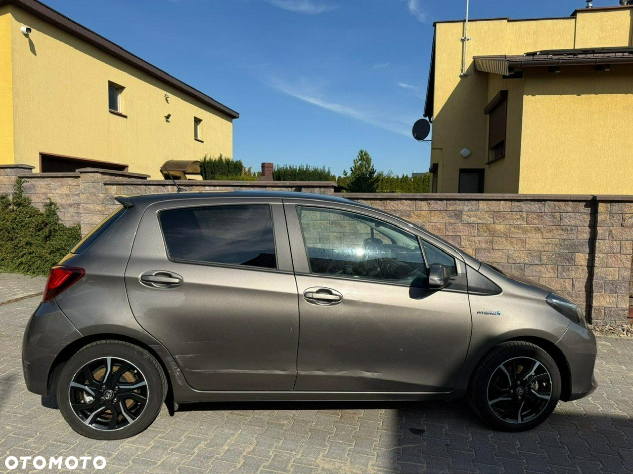 Toyota Yaris - 12
