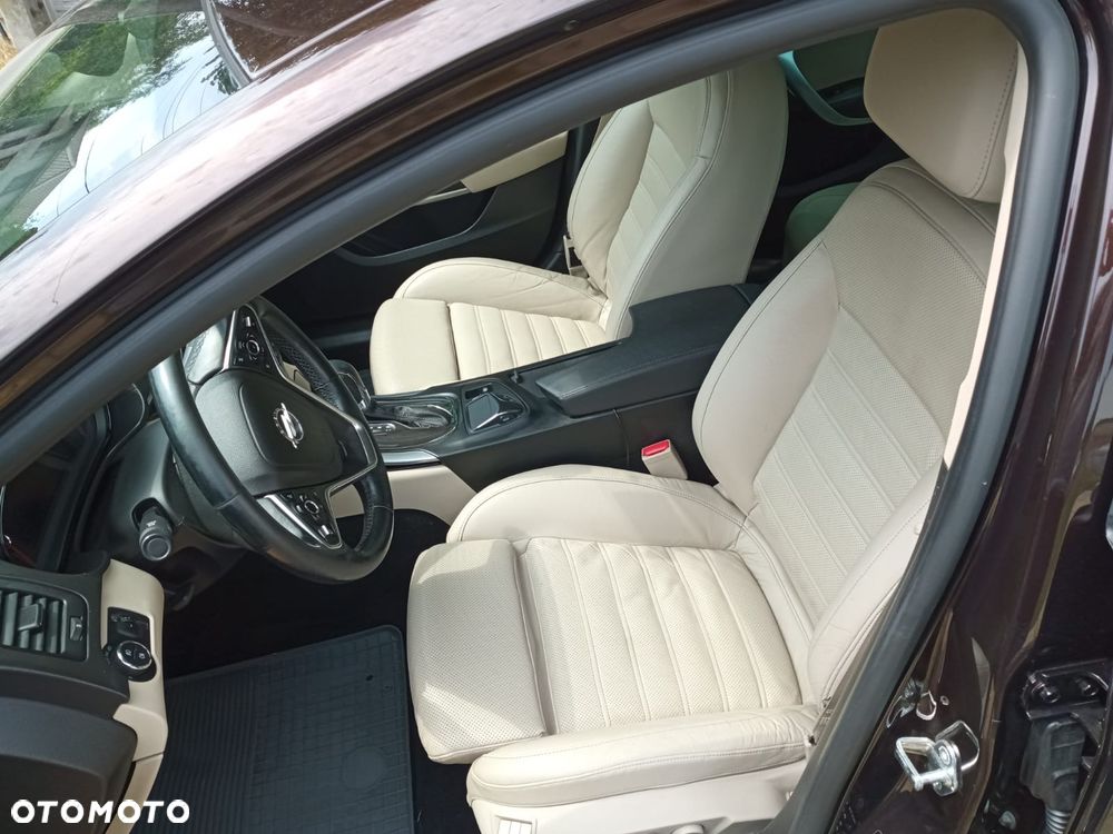 Opel Insignia 2.0 CDTI Cosmo - 11