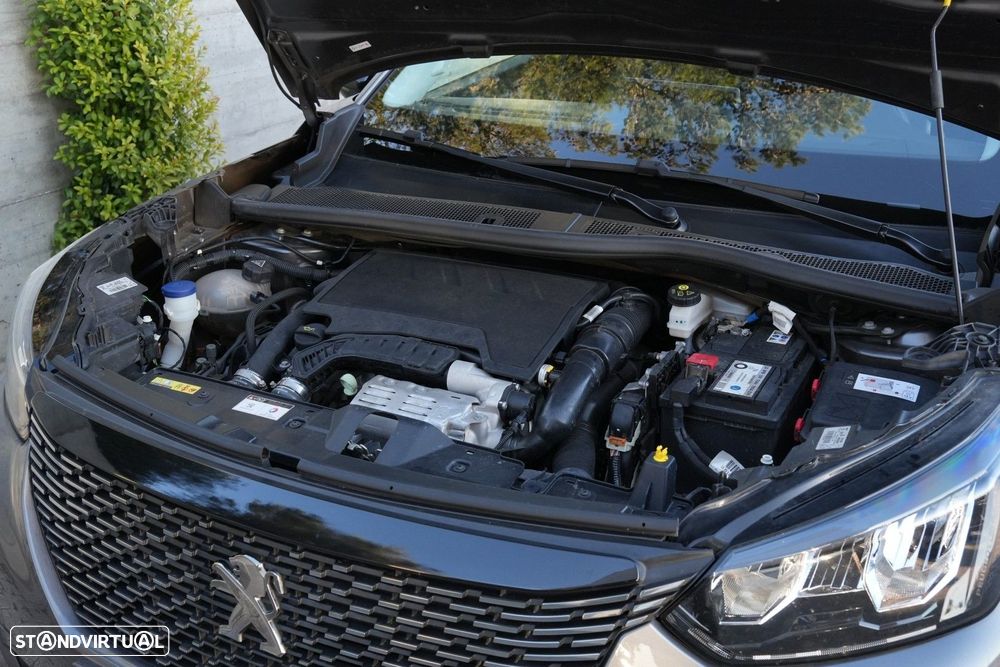 Peugeot 2008 1.2 PureTech Allure Pack - 40