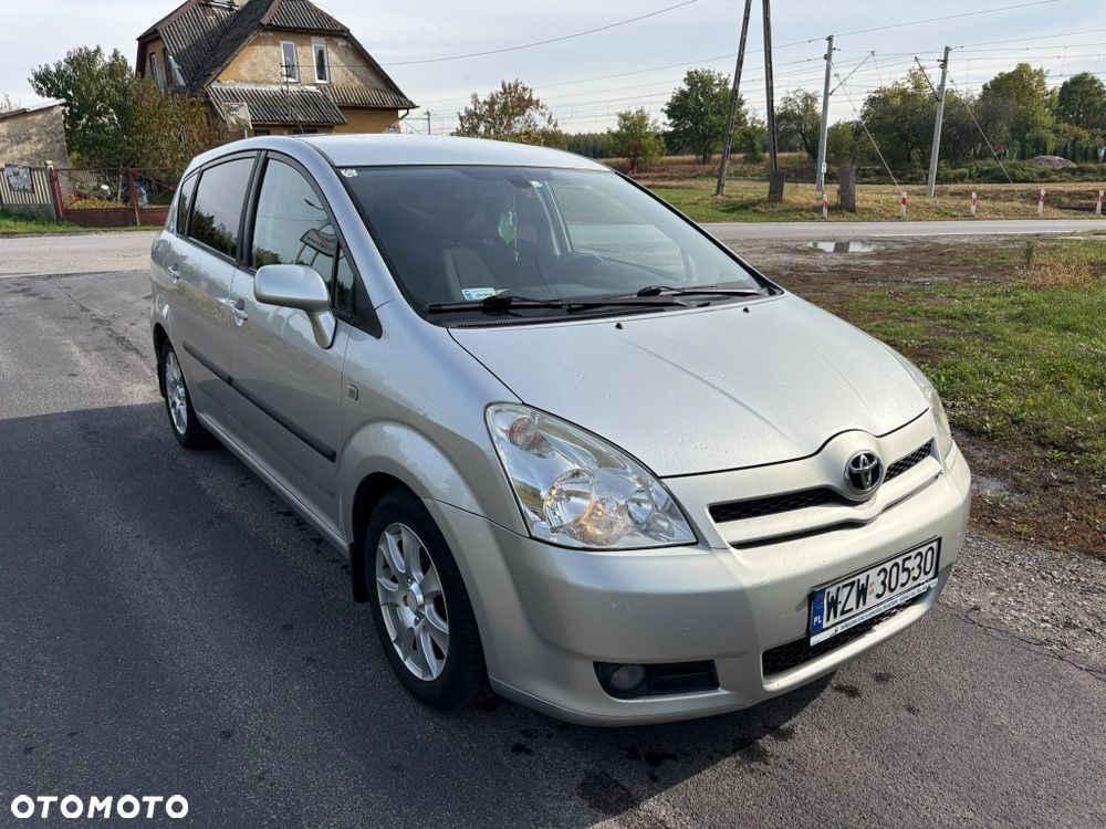 Toyota Corolla Verso - 4