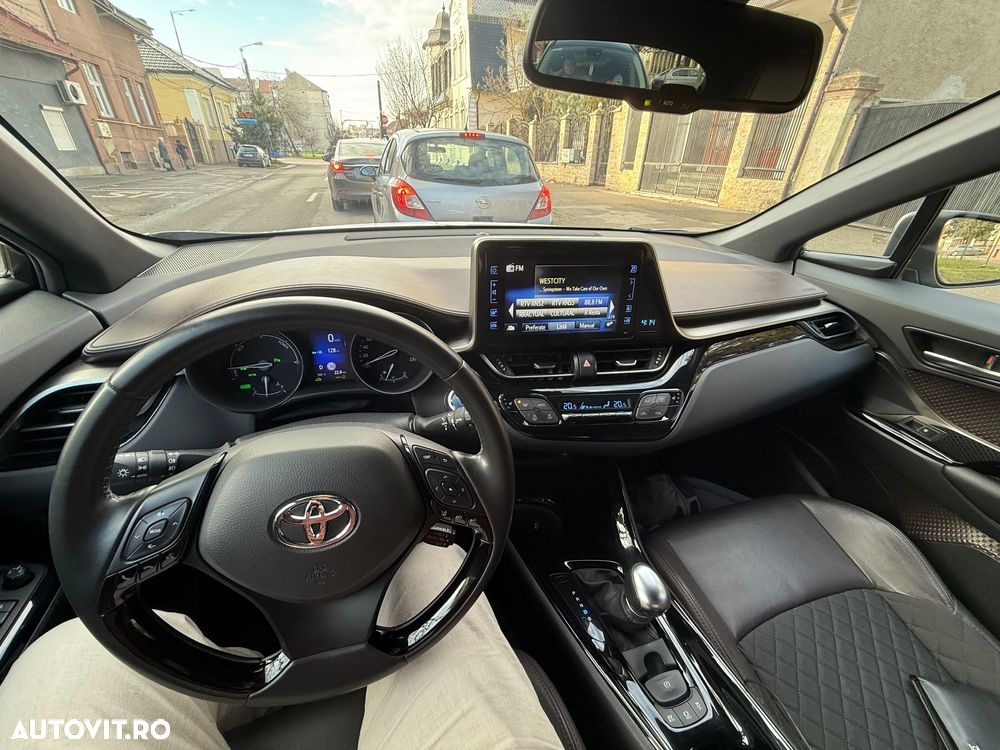 Toyota C-HR Lounge - 12