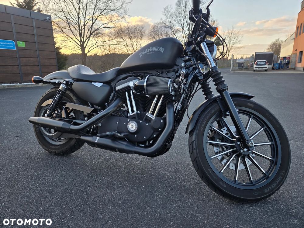 Harley-Davidson Sportster Iron 883 - 1