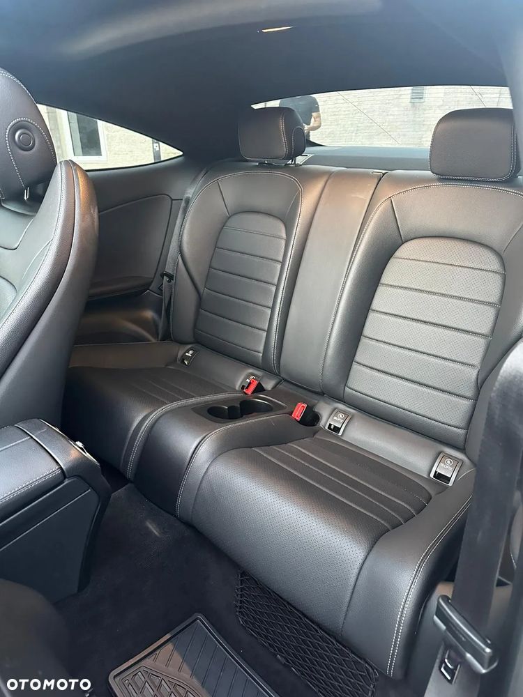 Mercedes-Benz Klasa C 300 4MATIC 9G-TRONIC - 19