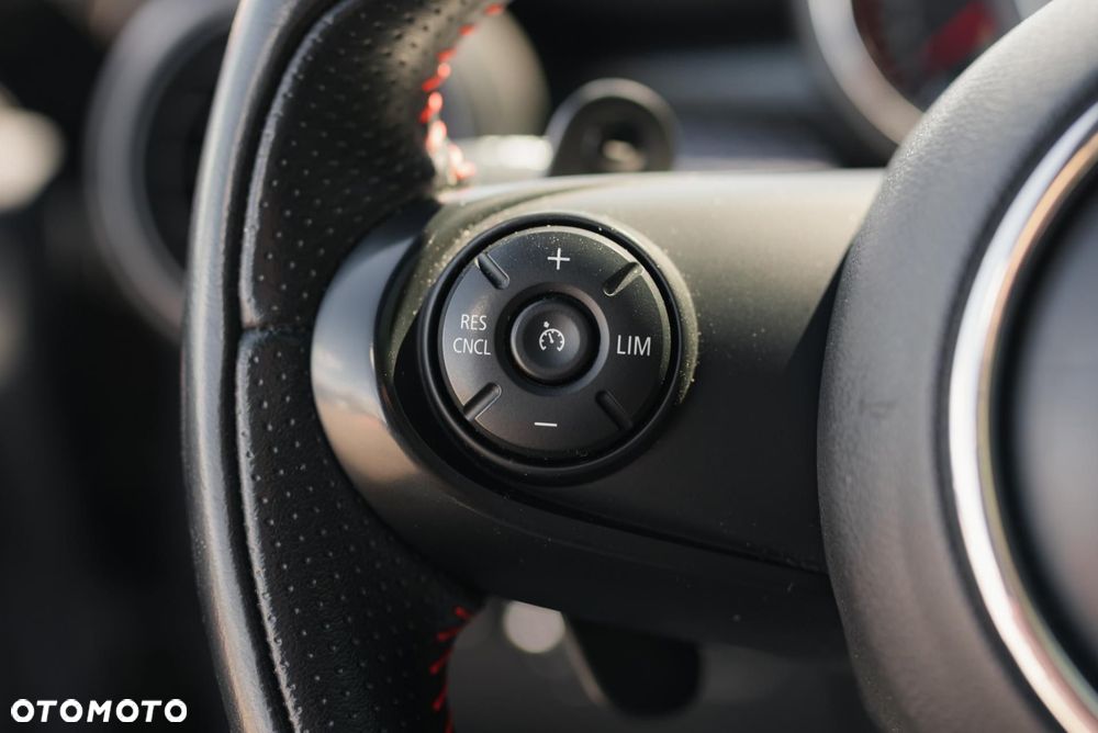 MINI John Cooper Works - 24