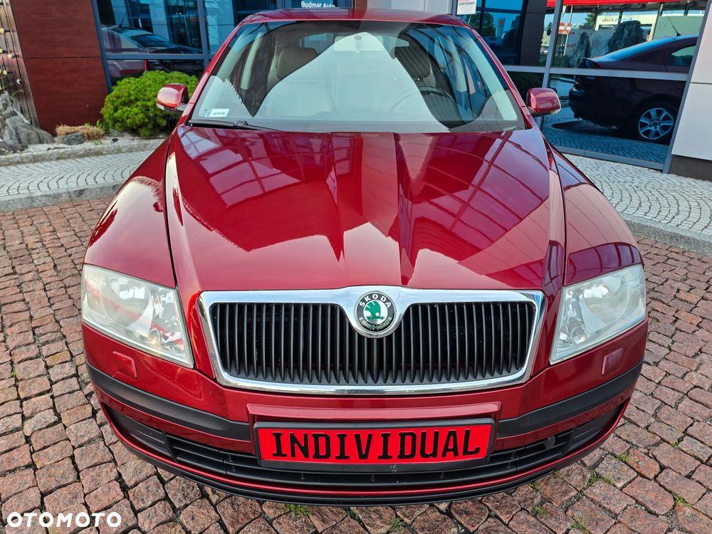 Skoda Octavia 1.6 Ambiente - 2