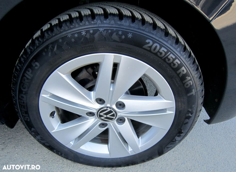 Volkswagen Golf - 29