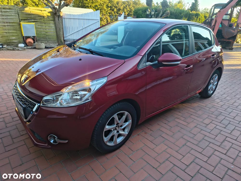 Peugeot 208 1.2 VTi Allure - 1