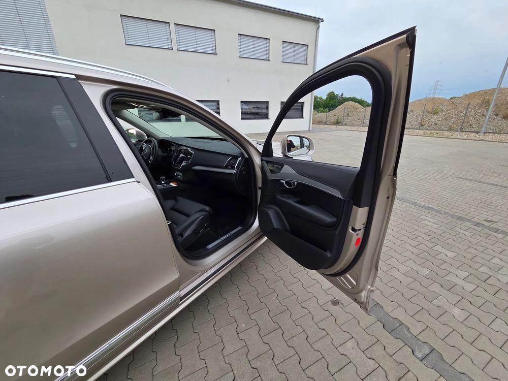 Volvo XC 90 B5 D AWD Plus Bright - 31
