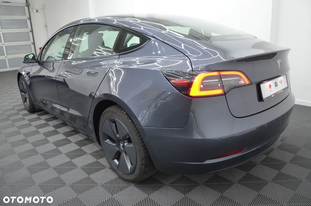 Tesla Model 3 Standard Reichweite Plus Hinterradantrieb - 6