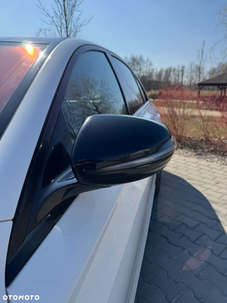 Mercedes-Benz Klasa E 220 d 4-Matic 9G-TRONIC - 10
