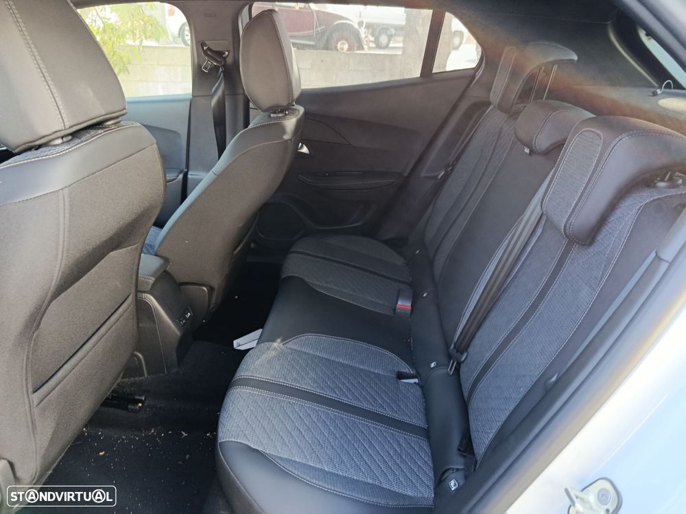 Peugeot 2008 1.2 PureTech Allure - 7