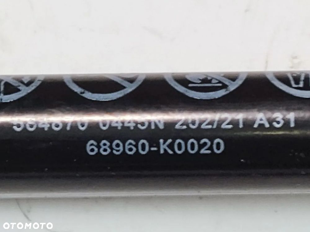 TOYOTA YARIS 19-24r Siłownik Klapy Bagażnika Prawy Lewy - 4